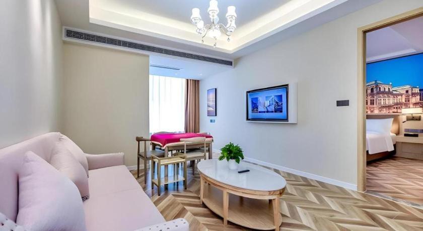 Vienna Hotel Sichuan Hejiang Yangtze River Bridge Лучжоу Экстерьер фото