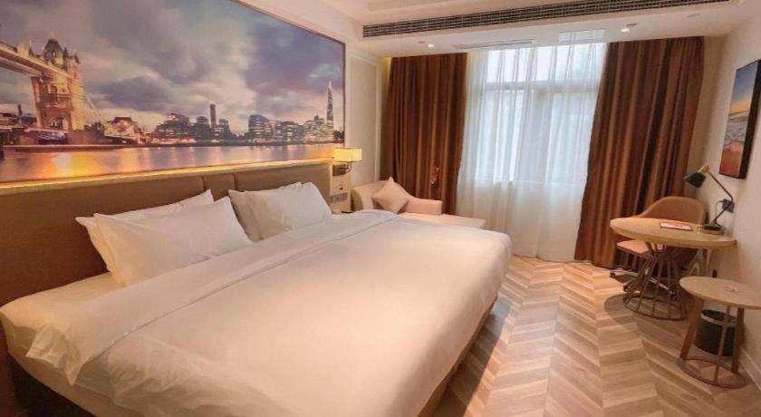 Vienna Hotel Sichuan Hejiang Yangtze River Bridge Лучжоу Экстерьер фото
